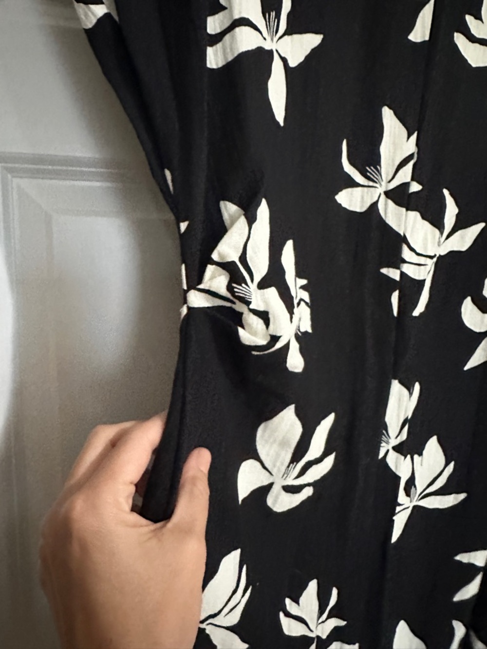 H&M DRESS - Picture 2 of 7